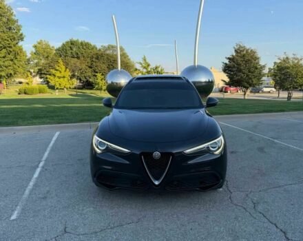 Черный Альфа stelvio, объемом двигателя 2 л и пробегом 34 тыс. км за 16300 $, фото 1 на Automoto.ua