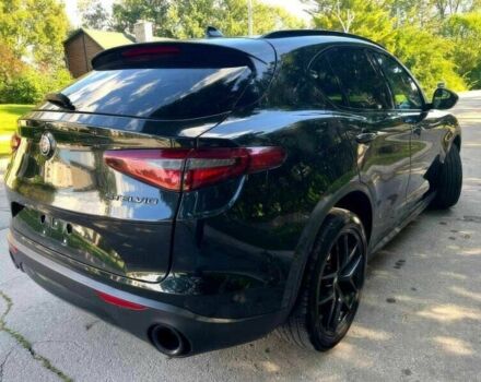 Черный Альфа stelvio, объемом двигателя 2 л и пробегом 33 тыс. км за 9900 $, фото 5 на Automoto.ua