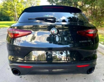 Черный Альфа stelvio, объемом двигателя 2 л и пробегом 33 тыс. км за 9900 $, фото 4 на Automoto.ua