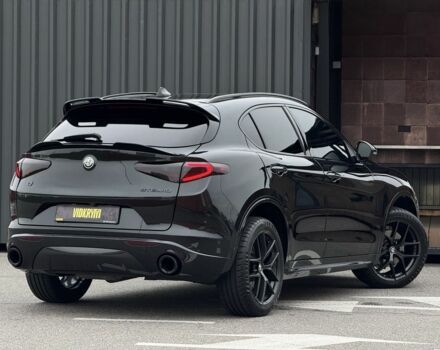 Черный Альфа stelvio, объемом двигателя 2 л и пробегом 82 тыс. км за 26350 $, фото 9 на Automoto.ua