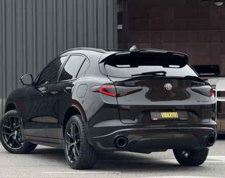 Черный Альфа stelvio, объемом двигателя 2 л и пробегом 82 тыс. км за 26350 $, фото 7 на Automoto.ua