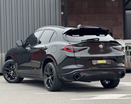 Черный Альфа stelvio, объемом двигателя 2 л и пробегом 82 тыс. км за 26350 $, фото 6 на Automoto.ua