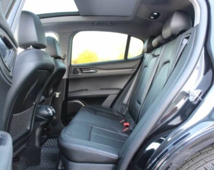 Чорний Альфа stelvio, об'ємом двигуна 0 л та пробігом 29 тис. км за 21000 $, фото 14 на Automoto.ua