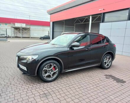 Черный Альфа stelvio, объемом двигателя 2 л и пробегом 14 тыс. км за 31800 $, фото 1 на Automoto.ua