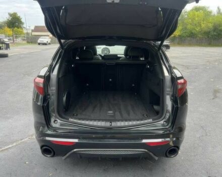 Черный Альфа stelvio, объемом двигателя 2 л и пробегом 11 тыс. км за 20500 $, фото 13 на Automoto.ua