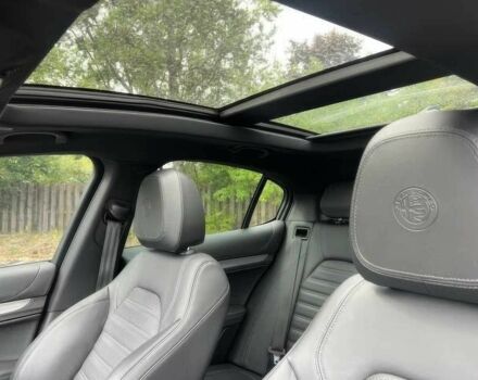 Черный Альфа stelvio, объемом двигателя 2 л и пробегом 11 тыс. км за 20500 $, фото 11 на Automoto.ua