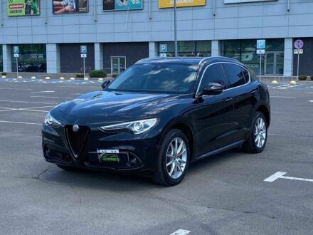 Чорний Альфа stelvio, об'ємом двигуна 2 л та пробігом 95 тис. км за 22950 $, фото 1 на Automoto.ua