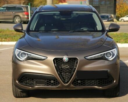 Коричневый Альфа stelvio, объемом двигателя 2 л и пробегом 32 тыс. км за 23000 $, фото 1 на Automoto.ua