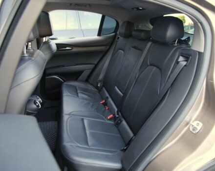 Коричневый Альфа stelvio, объемом двигателя 2 л и пробегом 32 тыс. км за 23000 $, фото 9 на Automoto.ua