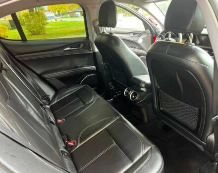 Красный Альфа stelvio, объемом двигателя 2 л и пробегом 41 тыс. км за 9900 $, фото 11 на Automoto.ua