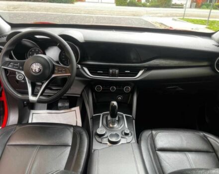 Красный Альфа stelvio, объемом двигателя 2 л и пробегом 41 тыс. км за 9900 $, фото 10 на Automoto.ua