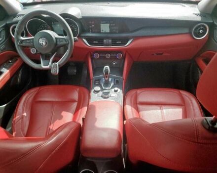 Красный Альфа stelvio, объемом двигателя 2 л и пробегом 54 тыс. км за 5000 $, фото 7 на Automoto.ua