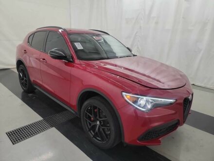 Красный Альфа stelvio, объемом двигателя 2 л и пробегом 46 тыс. км за 16000 $, фото 1 на Automoto.ua