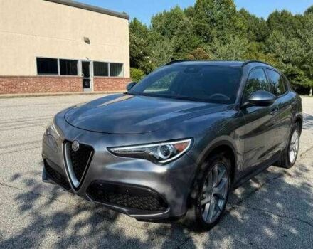 Серый Альфа stelvio, объемом двигателя 2 л и пробегом 88 тыс. км за 6500 $, фото 2 на Automoto.ua