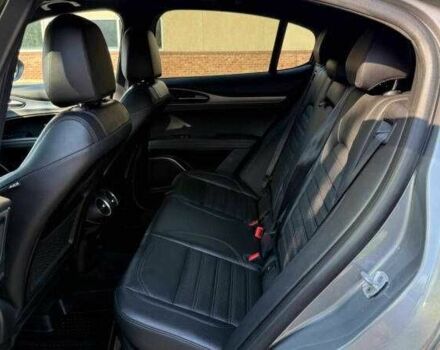 Серый Альфа stelvio, объемом двигателя 2 л и пробегом 88 тыс. км за 6500 $, фото 10 на Automoto.ua