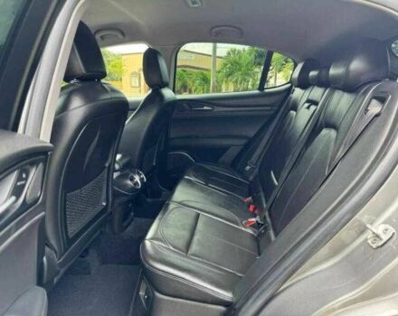 Серый Альфа stelvio, объемом двигателя 2 л и пробегом 47 тыс. км за 4300 $, фото 12 на Automoto.ua