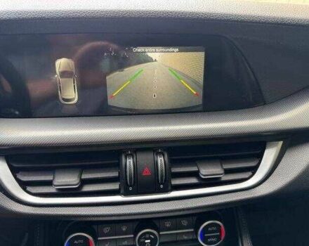 Серый Альфа stelvio, объемом двигателя 2 л и пробегом 37 тыс. км за 5400 $, фото 8 на Automoto.ua
