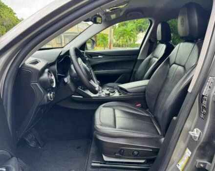 Серый Альфа stelvio, объемом двигателя 2 л и пробегом 47 тыс. км за 4300 $, фото 7 на Automoto.ua