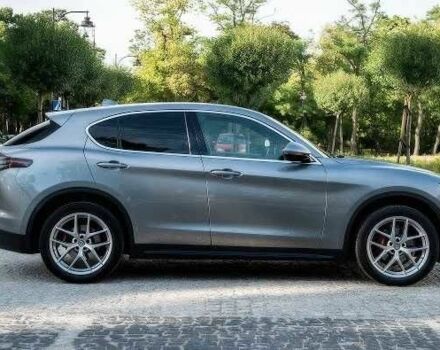 Серый Альфа stelvio, объемом двигателя 0 л и пробегом 65 тыс. км за 11500 $, фото 3 на Automoto.ua