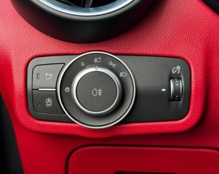 Серый Альфа stelvio, объемом двигателя 2 л и пробегом 49 тыс. км за 13300 $, фото 8 на Automoto.ua