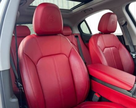 Серый Альфа stelvio, объемом двигателя 2 л и пробегом 49 тыс. км за 13300 $, фото 16 на Automoto.ua