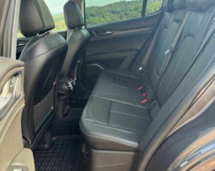 Серый Альфа stelvio, объемом двигателя 2 л и пробегом 36 тыс. км за 14900 $, фото 10 на Automoto.ua