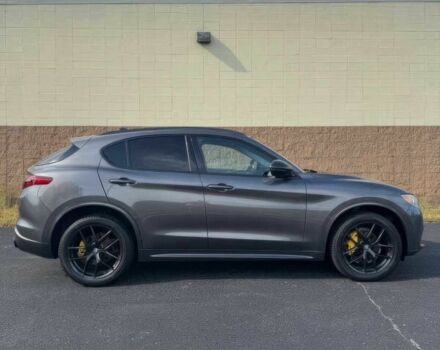 Серый Альфа stelvio, объемом двигателя 2 л и пробегом 36 тыс. км за 14900 $, фото 3 на Automoto.ua