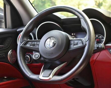 Сірий Альфа stelvio, об'ємом двигуна 2 л та пробігом 34 тис. км за 14300 $, фото 8 на Automoto.ua