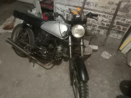 Альфа Другая 2000 в Киеве на Automoto.ua Альфа Другая, объемом двигателя 50 л и пробегом 0 тыс. км за 188 $, фото 1 на Automoto.ua