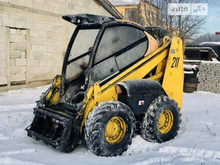 Амкодор 211 2008 у Івано-Франківську на Automoto.ua Жовтий Амкодор 211, об'ємом двигуна 4.75 л та пробігом 2 тис. км за 12000 $, фото 1 на Automoto.ua