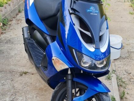 Априлия 3302 2008 в Черновцах на Automoto.ua Априлия 3302, объемом двигателя 70 л и пробегом 0 тыс. км за 1500 $, фото 1 на Automoto.ua