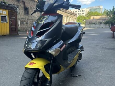 Априлія 5312 2000 у Києві на Automoto.ua Априлія 5312, об'ємом двигуна 70 л та пробігом 0 тис. км за 1083 $, фото 1 на Automoto.ua
