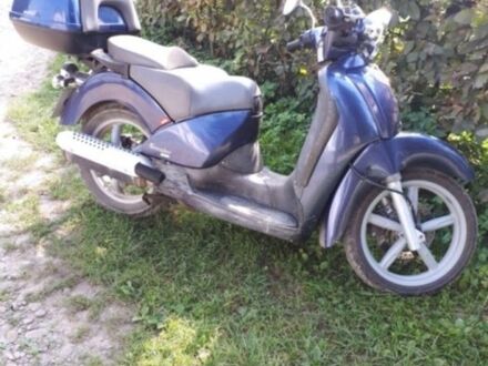 Априлия 6510 2009 в Калуше на Automoto.ua Априлия 6510, объемом двигателя 0.15 л и пробегом 0 тыс. км за 850 $, фото 1 на Automoto.ua