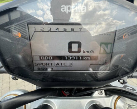 Черный Априлия Дорсодуро, объемом двигателя 0.75 л и пробегом 14 тыс. км за 4131 $, фото 5 на Automoto.ua