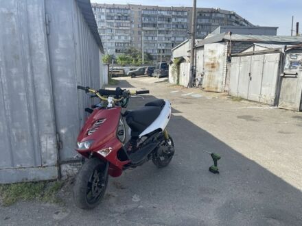 Априлия Другая 2003 в Киеве на Automoto.ua Априлия Другая, объемом двигателя 72 л и пробегом 0 тыс. км за 1087 $, фото 1 на Automoto.ua