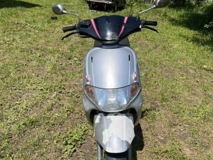 Априлия Другая 2005 в Верховине на Automoto.ua Априлия Другая, объемом двигателя 50 л и пробегом 0 тыс. км за 109 $, фото 1 на Automoto.ua