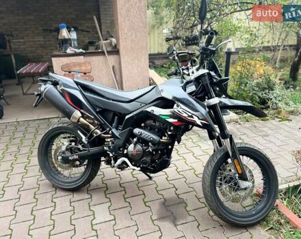 Красный Априлия СХ, объемом двигателя 0.12 л и пробегом 4 тыс. км за 3084 $, фото 3 на Automoto.ua