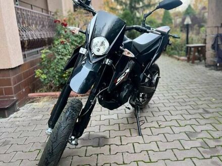 Красный Априлия СХ, объемом двигателя 0.12 л и пробегом 4 тыс. км за 3084 $, фото 1 на Automoto.ua