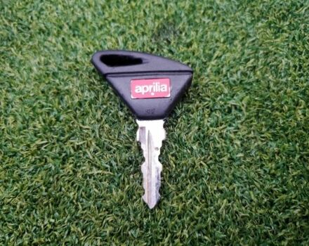 Априлія Шивер, об'ємом двигуна 0.9 л та пробігом 0 тис. км за 1700 $, фото 7 на Automoto.ua