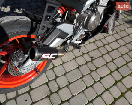 Черный Априлия Туоно, объемом двигателя 0.66 л и пробегом 7 тыс. км за 9850 $, фото 2 на Automoto.ua