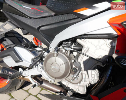 Черный Априлия Туоно, объемом двигателя 0.66 л и пробегом 7 тыс. км за 9850 $, фото 7 на Automoto.ua