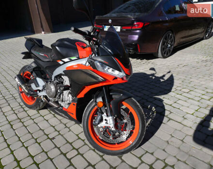 Черный Априлия Туоно, объемом двигателя 0.66 л и пробегом 7 тыс. км за 9850 $, фото 1 на Automoto.ua