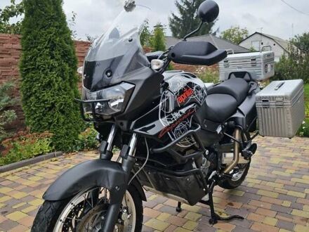 Априлія ETV 1000 Caponord 2007 у Борисполе на Automoto.ua Чорний Априлія ETV 1000 Caponord, об'ємом двигуна 1 л та пробігом 40 тис. км за 6000 $, фото 1 на Automoto.ua