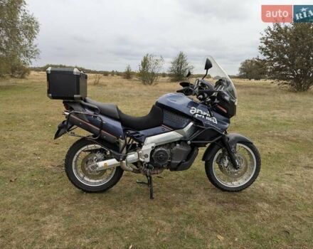 Априлия ETV 1000 Caponord 2001 в Сновск (Щорс) на Automoto.ua Синий Априлия ETV 1000 Caponord, объемом двигателя 1 л и пробегом 98 тыс. км за 4800 $, фото 4 на Automoto.ua