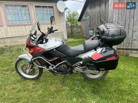 Априлія Pegaso 650 2003 у Сторожинце на Automoto.ua Сірий Априлія Pegaso 650, об'ємом двигуна 0 л та пробігом 55 тис. км за 3300 $, фото 1 на Automoto.ua