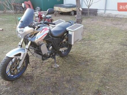 Априлія Pegaso 650 2007 у Боровой на Automoto.ua Сірий Априлія Pegaso 650, об'ємом двигуна 0.65 л та пробігом 58 тис. км за 3750 $, фото 1 на Automoto.ua