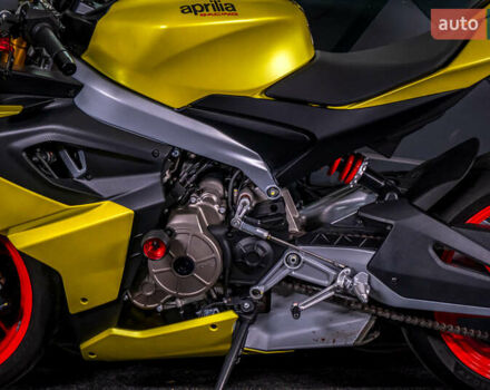 Жовтий Априлія RS 660, об'ємом двигуна 0.66 л та пробігом 5 тис. км за 13000 $, фото 10 на Automoto.ua