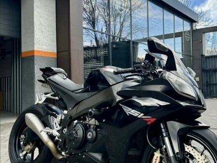 Черный Априлия RSV4, объемом двигателя 0 л и пробегом 31 тыс. км за 8900 $, фото 1 на Automoto.ua