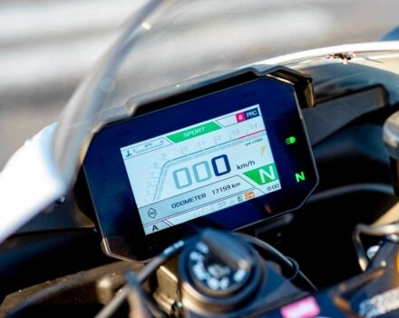 Априлия RSV4, объемом двигателя 1.1 л и пробегом 0 тыс. км за 25000 $, фото 4 на Automoto.ua