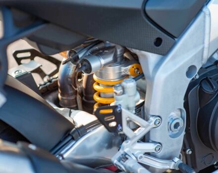 Априлия RSV4, объемом двигателя 1.1 л и пробегом 0 тыс. км за 25000 $, фото 7 на Automoto.ua